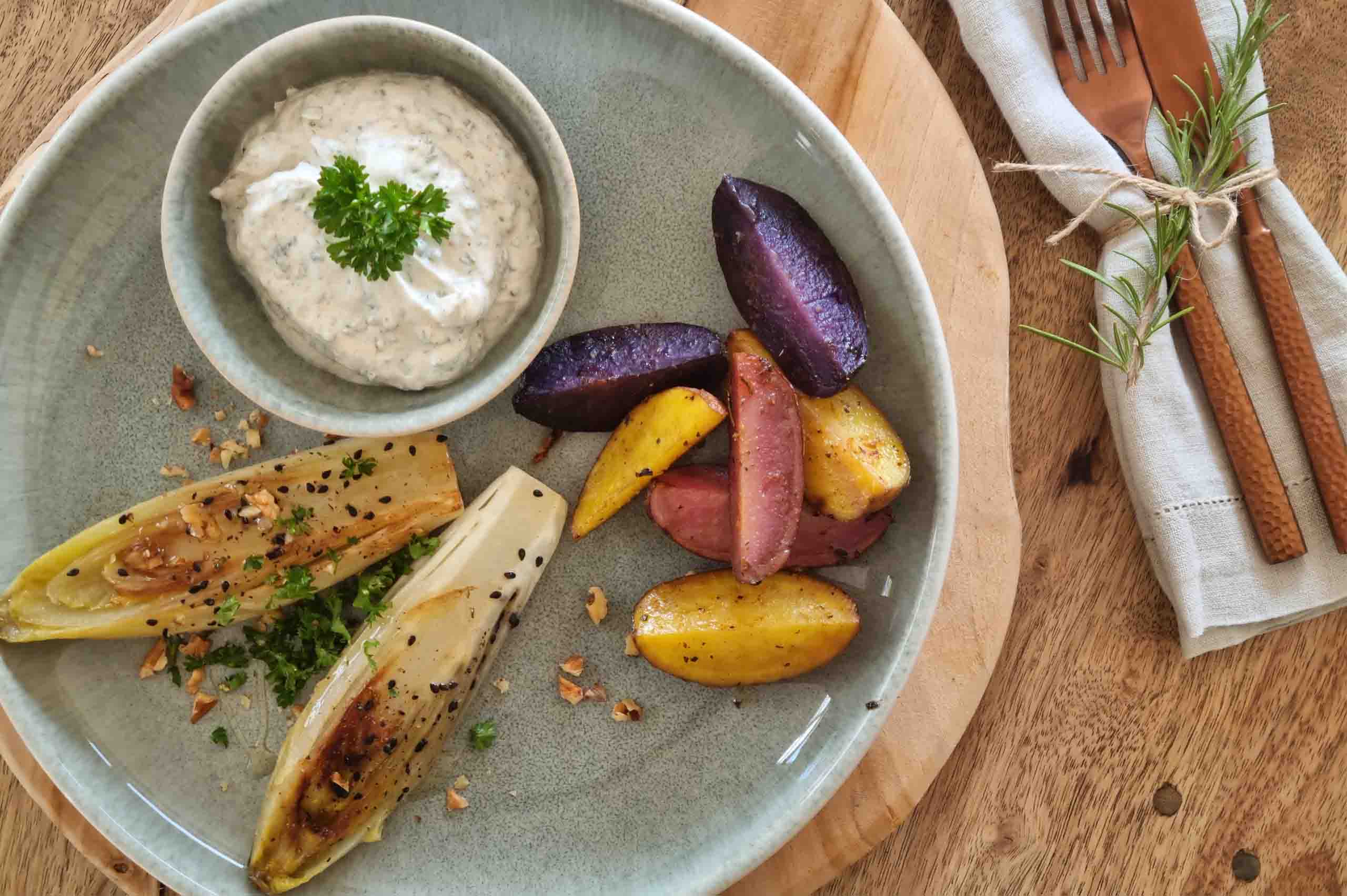 Gebratener Chicoree mit Honig &amp; Walnüssen | Homefarming